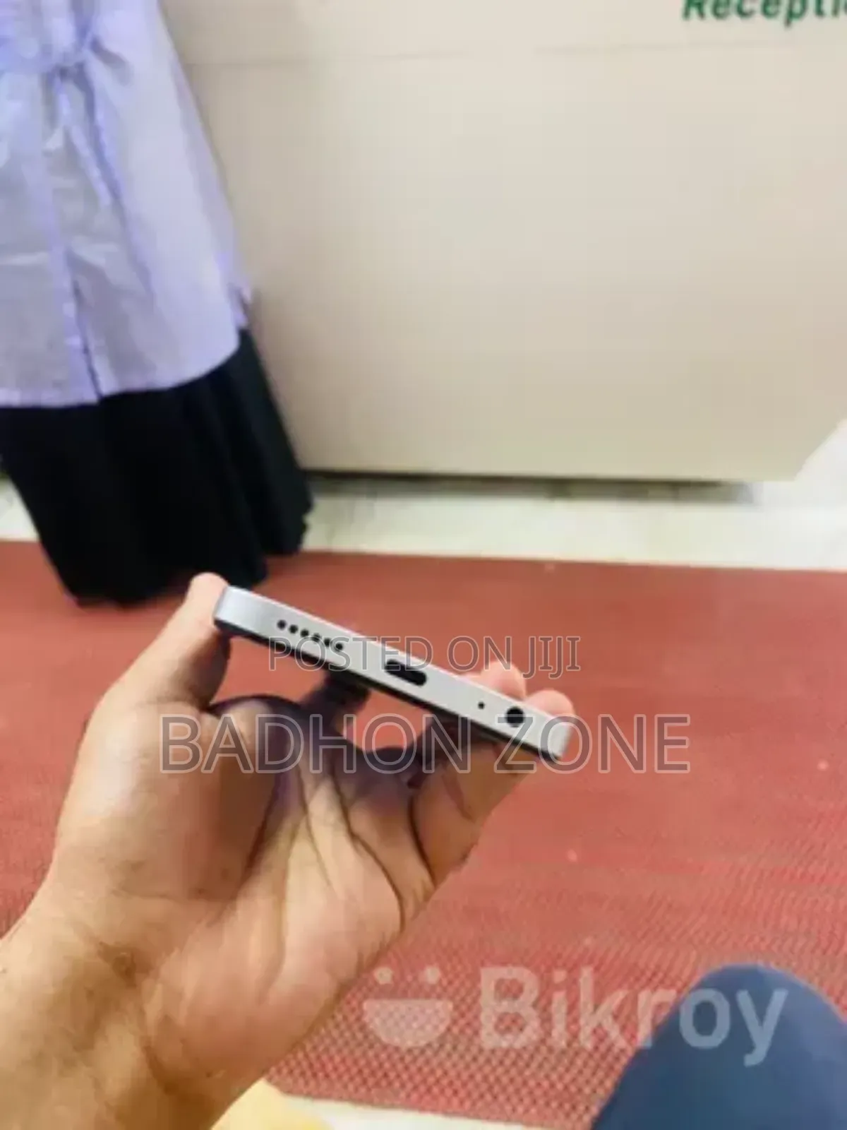 New Tecno Spark Go 128 GB White