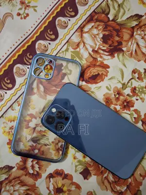 Photo - Apple iPhone 12 Pro 128 GB Blue