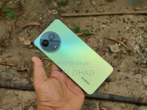 Photo - Realme C67 128 GB Green