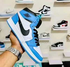 Photo - Airjordan Nike Air Max 
Imported Sneakers 
Lightweight Sneakers