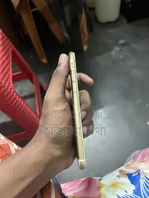 Apple iPhone 6s 64 GB Gold