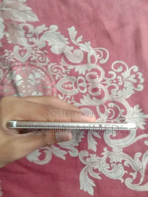 Apple iPhone 6s 64 GB Gold