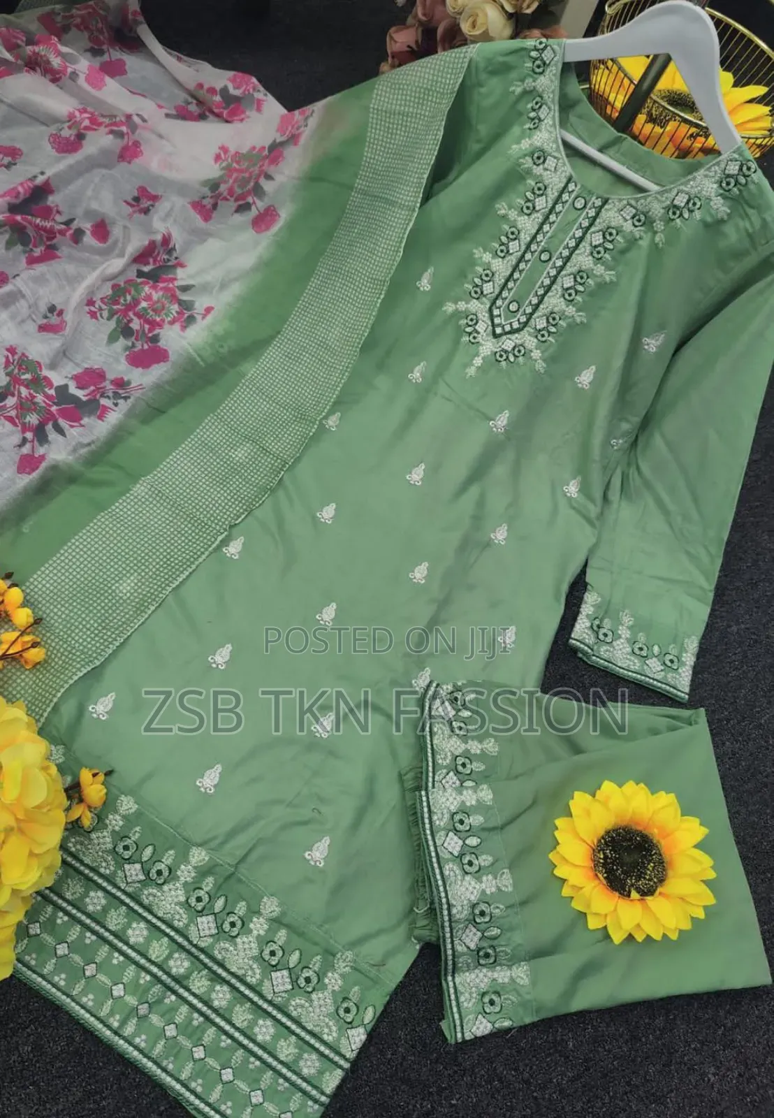 নিউ ইন্ডিয়ান ডিজাইনের থ্রি পিস New Update