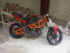 CFMoto 400NK 2018 Red