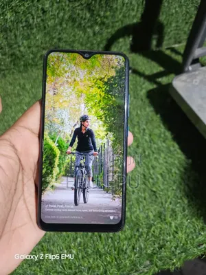 Photo - Vivo Y11 32 GB Blue