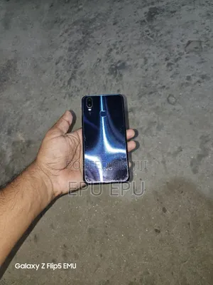 Vivo Y11 32 GB Blue
