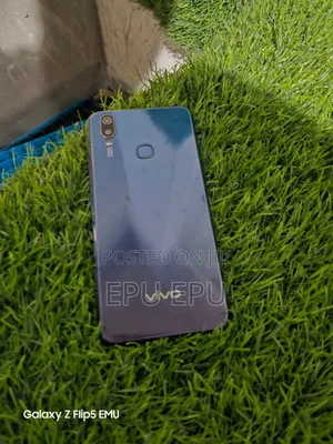 Vivo Y11 32 GB Blue