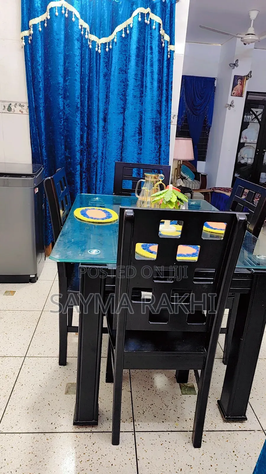 4 Chair Dinning Table