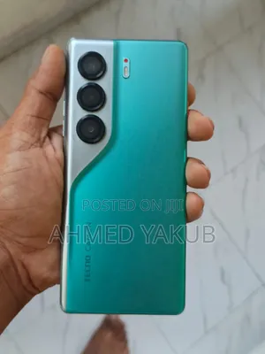 Photo - Tecno Camon 40 Pro 256 GB Green