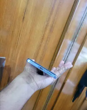 Photo - Vivo V27e 256 GB White