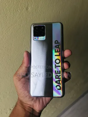 Photo - Realme 8 5G 128 GB Silver