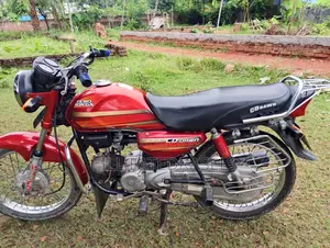 Photo - Hero Dawn 100 2010 Red