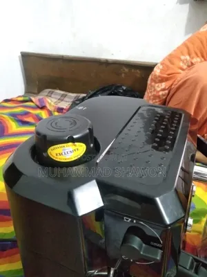 De’Longhi Coffee Machine