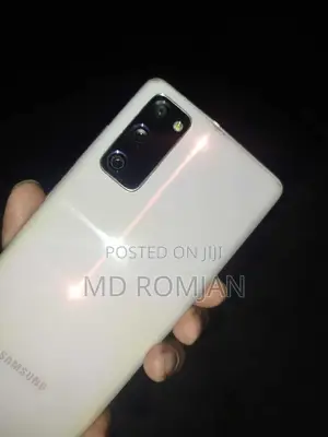 Photo - Samsung Galaxy S20 FE 2022 128 GB Pink