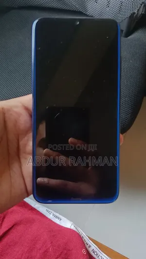 Photo - Xiaomi Redmi 8 64 GB Blue