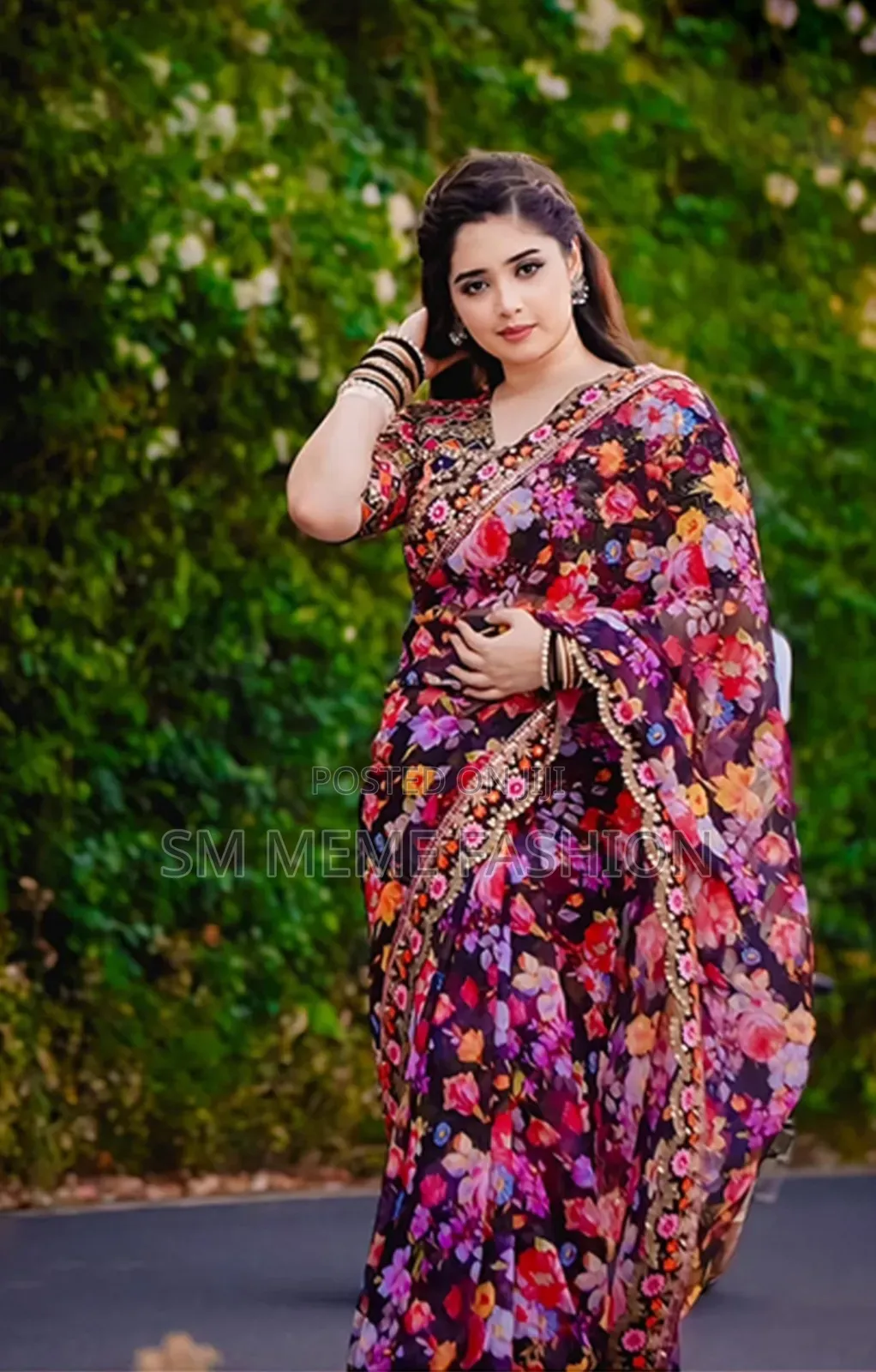 ডিজিটাল প্রিন্ট শাড়ি উইথ ব্লাউজ পিস
