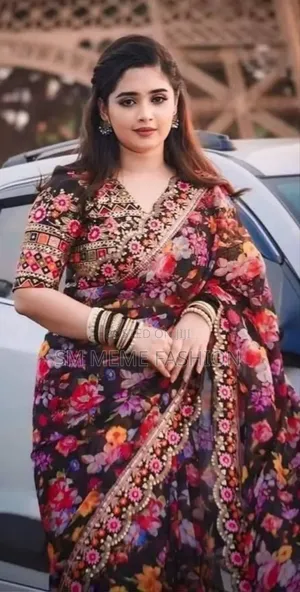 ডিজিটাল প্রিন্ট শাড়ি উইথ ব্লাউজ পিস