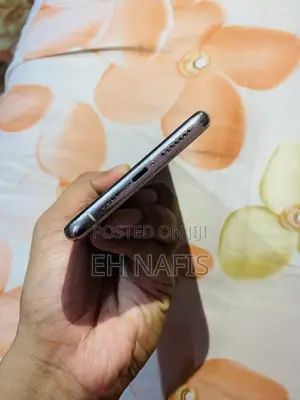 Photo - Apple iPhone 11 Pro Max 64 GB White