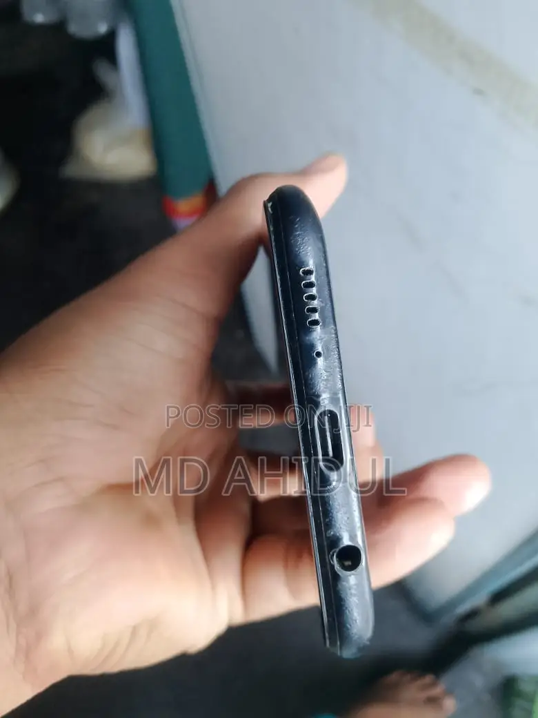 Samsung Galaxy A30 64 GB Black