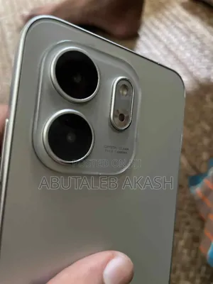 Photo - Infinix Smart 9 128 GB Silver