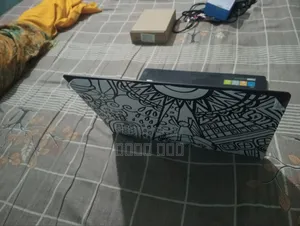 Laptop Lenovo IdeaPad 500S 4GB AMD A4 SSD 128GB