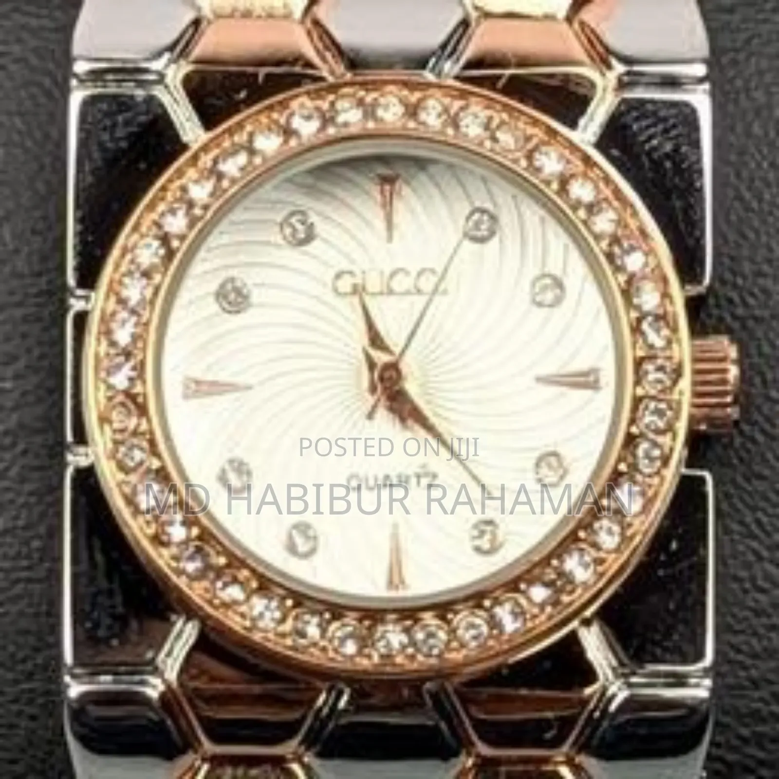 Elegant Golden Ladies Quartz Watch With Crystal Bezel