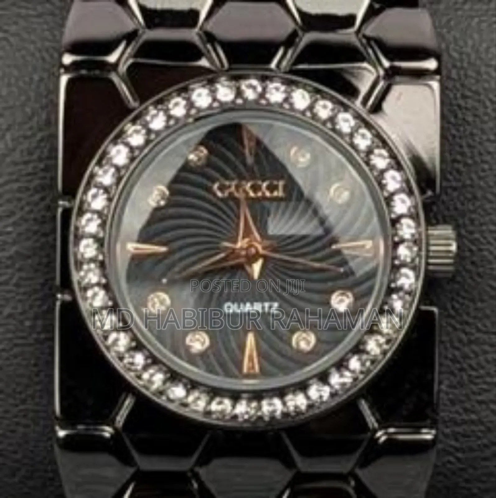 Elegant Golden Ladies Quartz Watch With Crystal Bezel