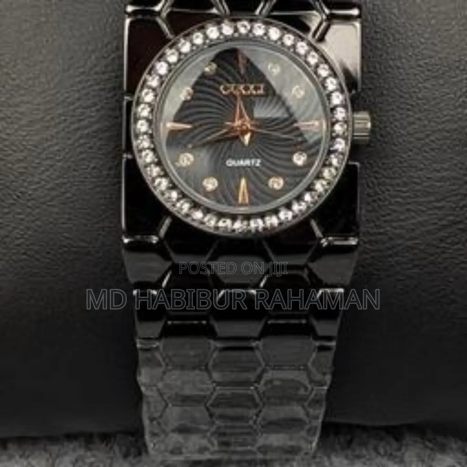 Elegant Golden Ladies Quartz Watch With Crystal Bezel