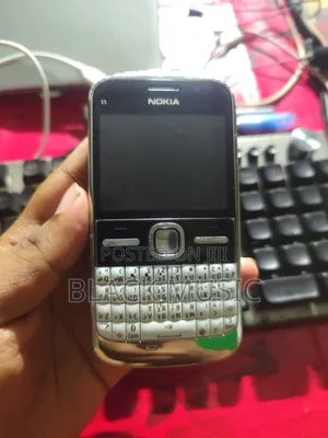 Nokia E5 White