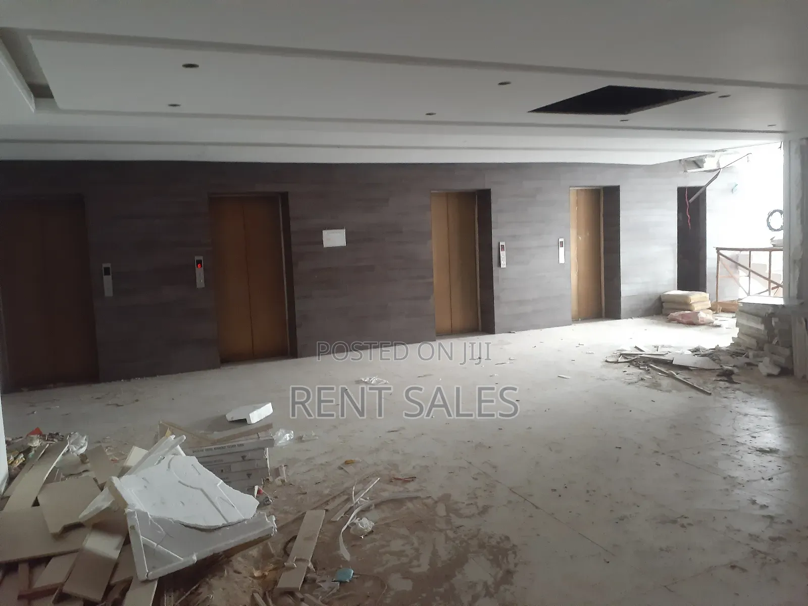 Commercial 8000 SQFT Office Space Rent in Gulshan Avenue