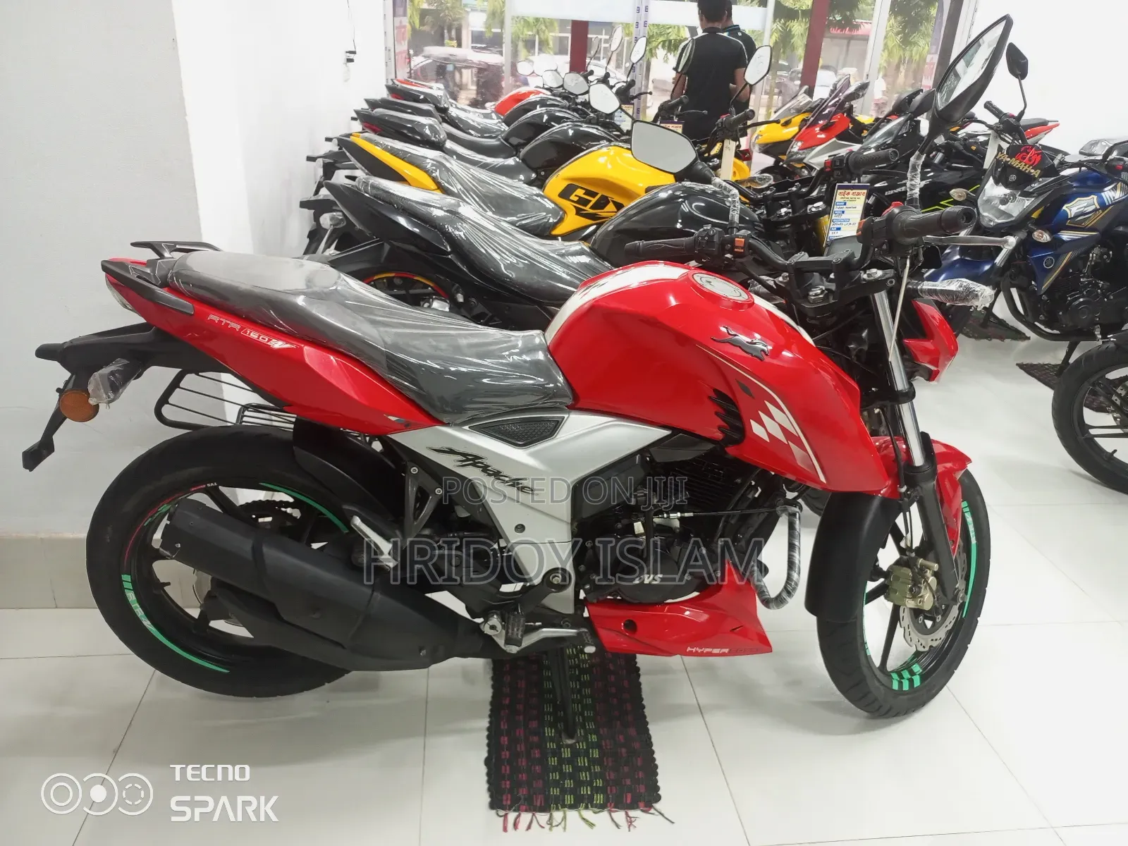 TVS Apache 160 4V 2022 Red
