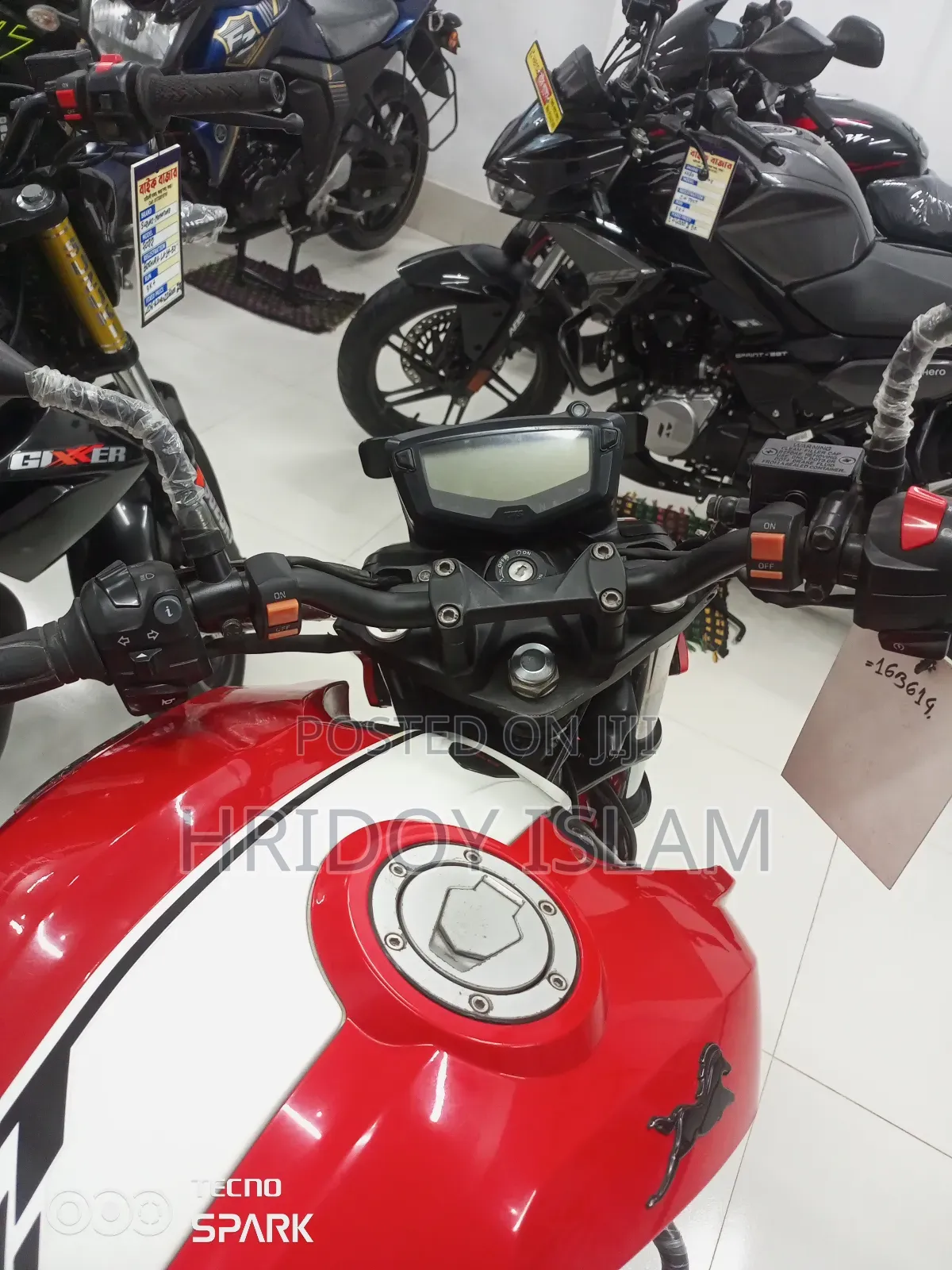 TVS Apache 160 4V 2022 Red