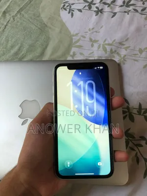 Apple iPhone 11 64 GB White