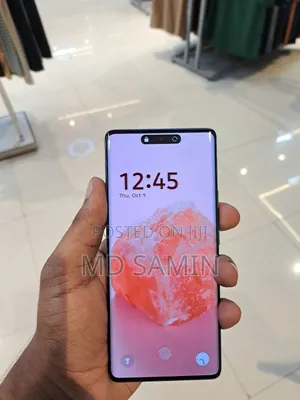 Photo - Infinix Note 40 Pro 5G 256 GB Gray