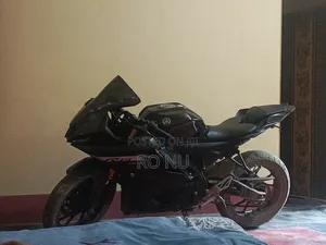 Photo - Yamaha 2025 Black