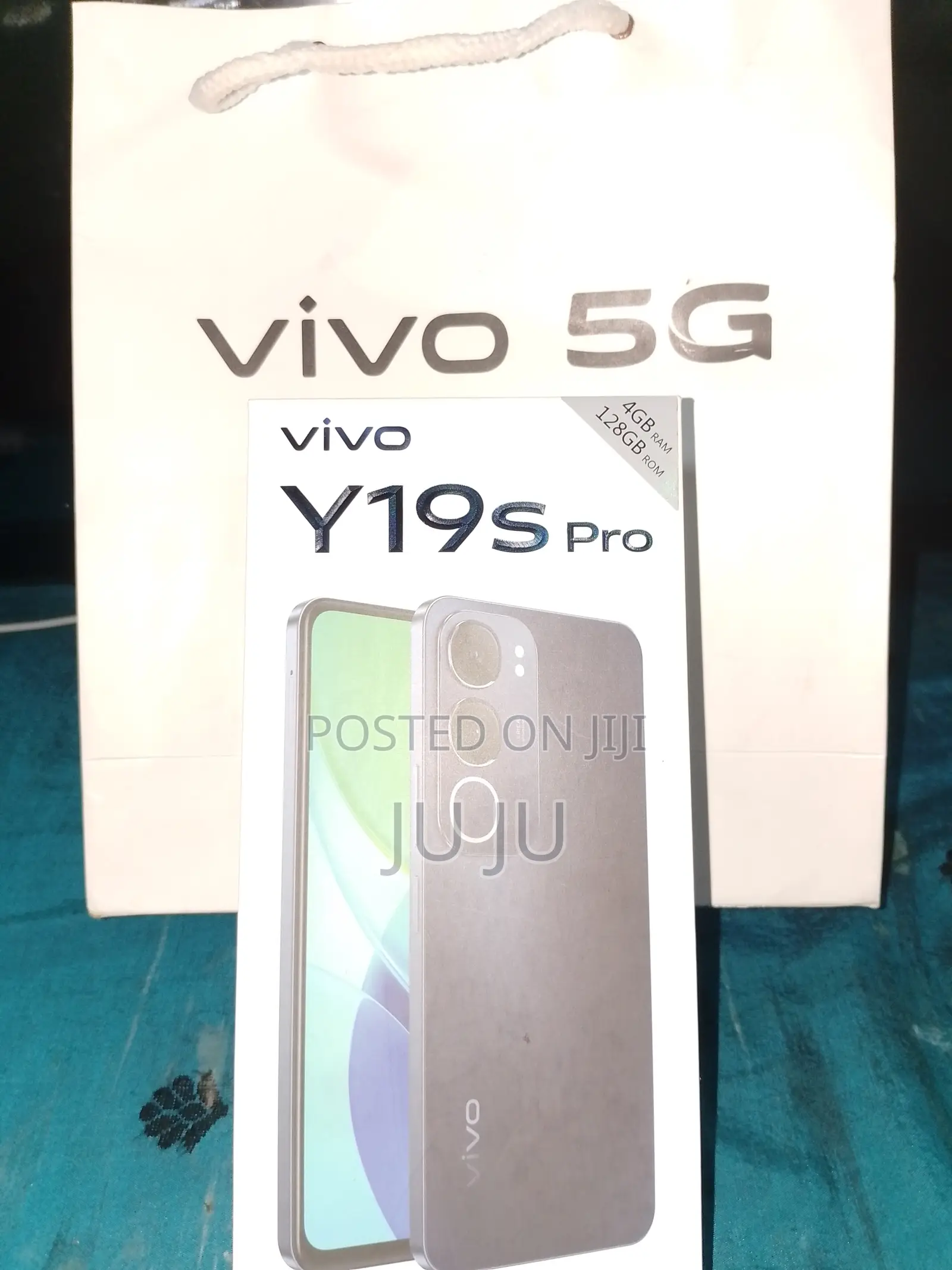 New Vivo Y19 128 GB Blue