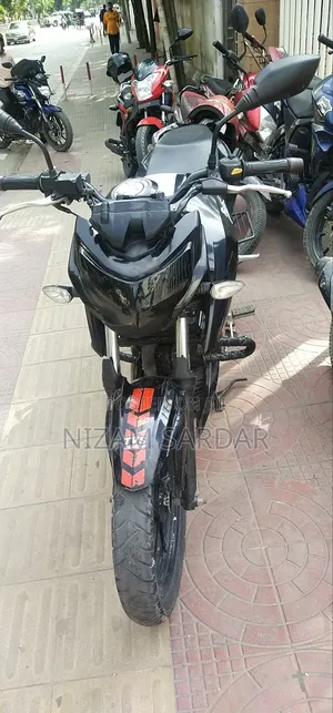 TVS Apache 160 4V 2020 Black