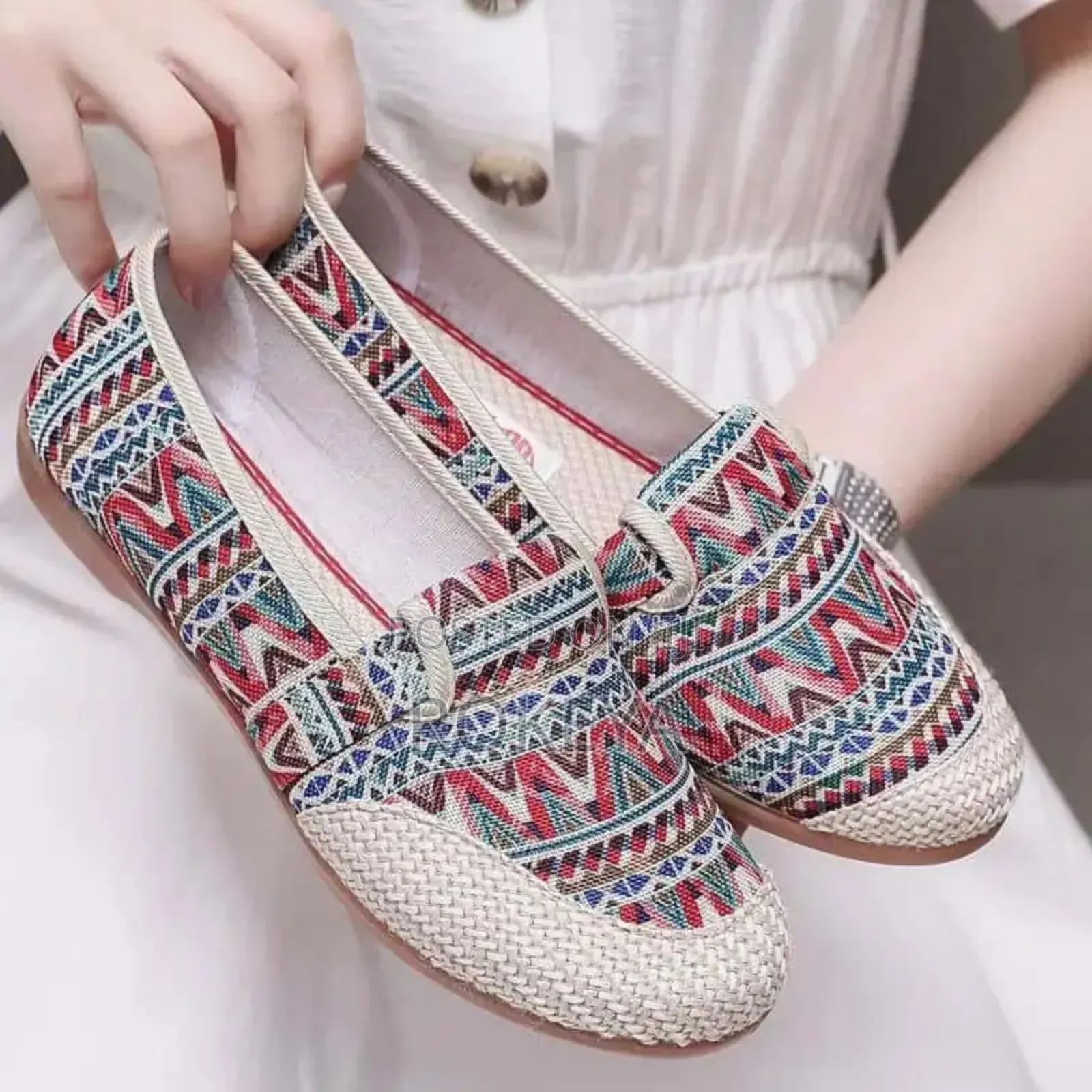 “Colorful Handcrafted Women’S Flat Shoes – Stylish Comfortable Sho