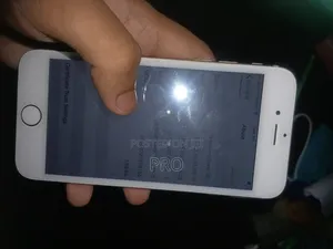 Photo - Apple iPhone 6 64 GB Silver