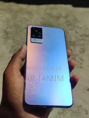 Photo - Vivo V21 128 GB Blue