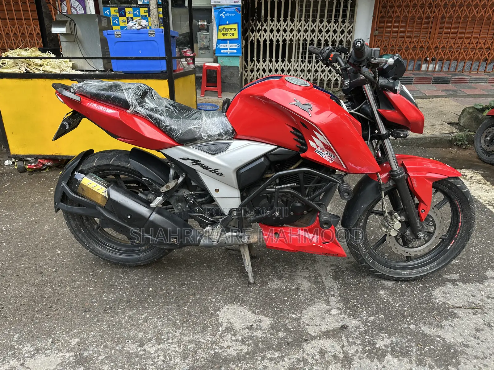TVS Apache 160 4V 2022 Red
