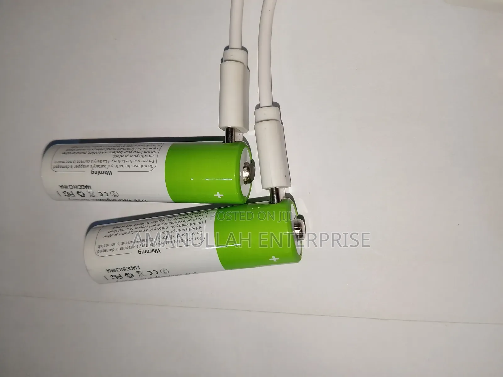 Smarttools 1.5v Aa Rechargeable Battery With a Type-C Charging Cable.