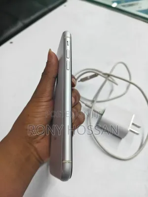 Photo - Apple iPhone XR 128 GB White