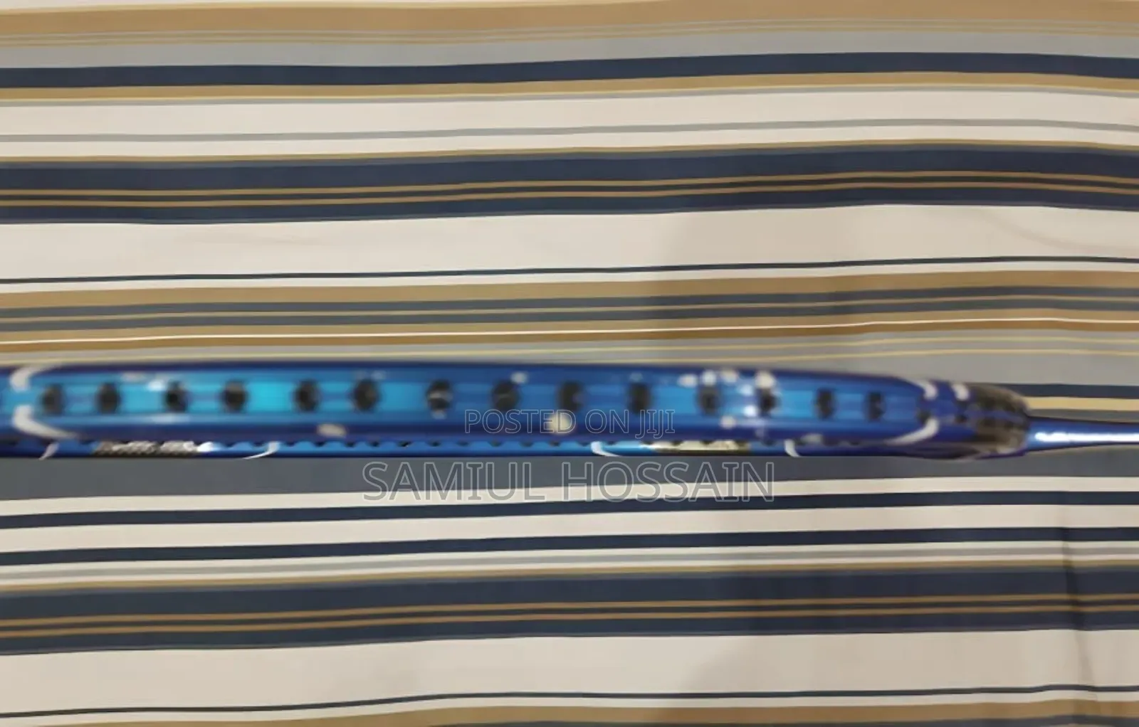 Racket- Weight:86g(Balance)
Length:679mm
Tension:28 LBS (Maximum)