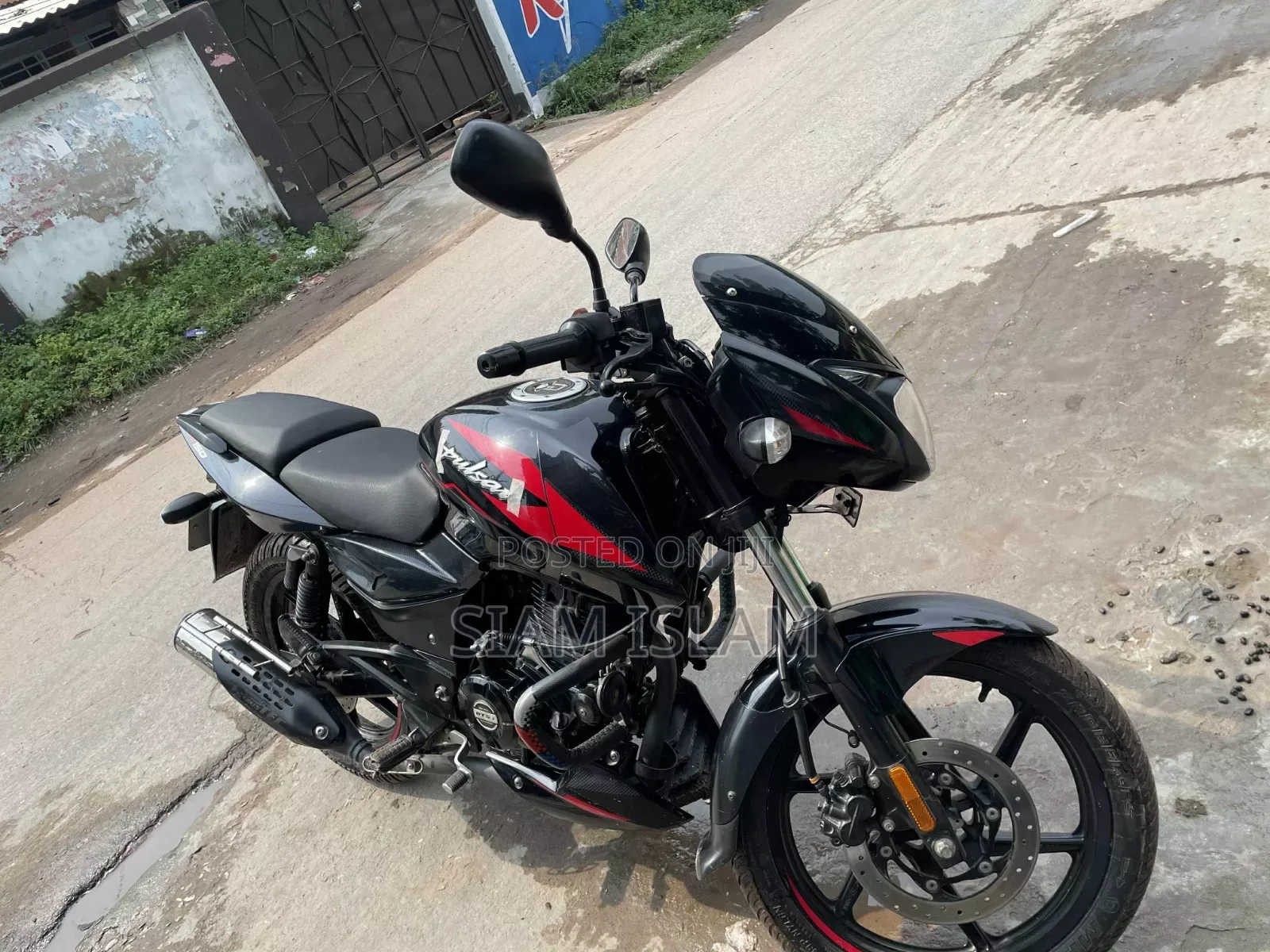 Bajaj Pulsar 150 2023 Black