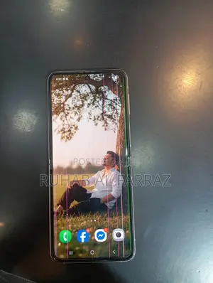 Samsung Galaxy Z Flip3 5G 128 GB Gold