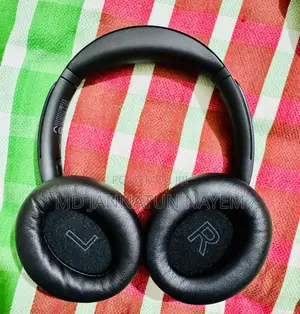 Photo - Soundcore Q30