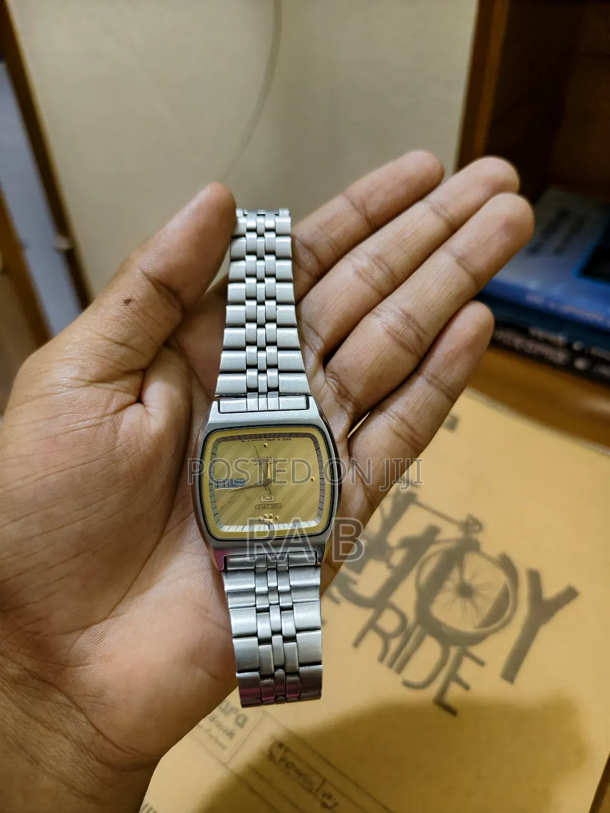 অরিজিনাল Seiko 5 Automatic Watch বিক্রয় হবে!