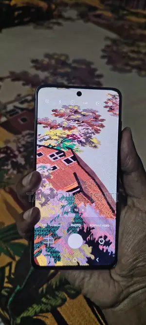 Photo - New Samsung Galaxy S21 FE 5G 128 GB Black