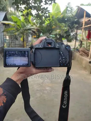 Canon 700d, Bebohar Kub Kom Kora Hoy Tay Sell Debo